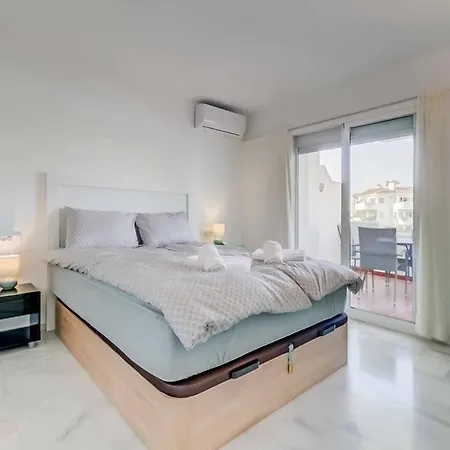 134 - Stylish Modern With Pool, Mijas