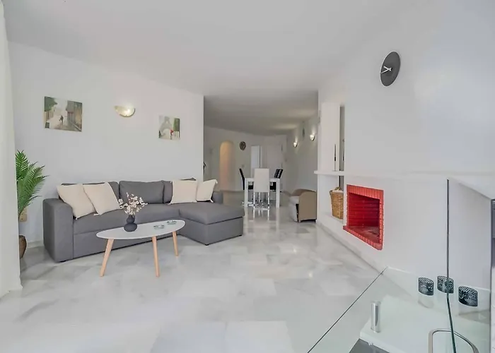 Appartamento 134 - Stylish Modern With Pool, Mijas