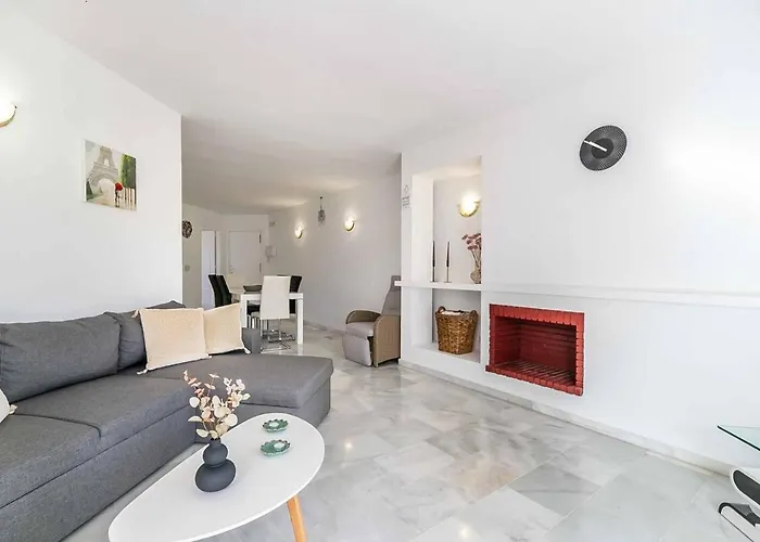 134 - Stylish Modern With Pool, Mijas Appartamento