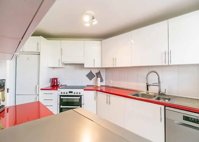 134 - Stylish Modern With Pool, Mijas *