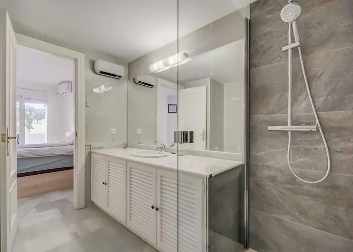 Appartamento 134 - Stylish Modern With Pool, Mijas *