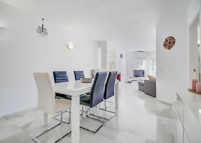 134 - Stylish Modern With Pool, Mijas Appartamento *